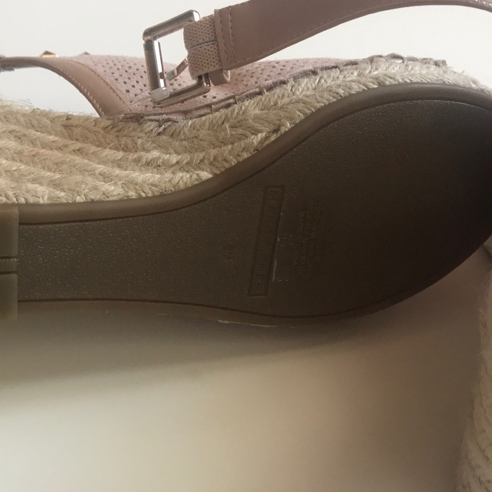 New Marc Fisher Stud High Heel Wedge Size 9 - image 6